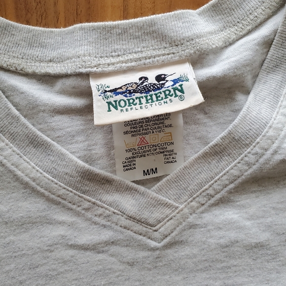 VINTAGE Northern Reflections V-neck Sunflower Grey T-shirt - Picture 6 of 7
